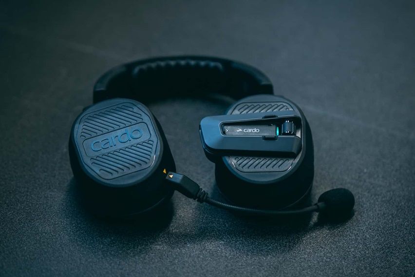 cardo packtalk edgephones
