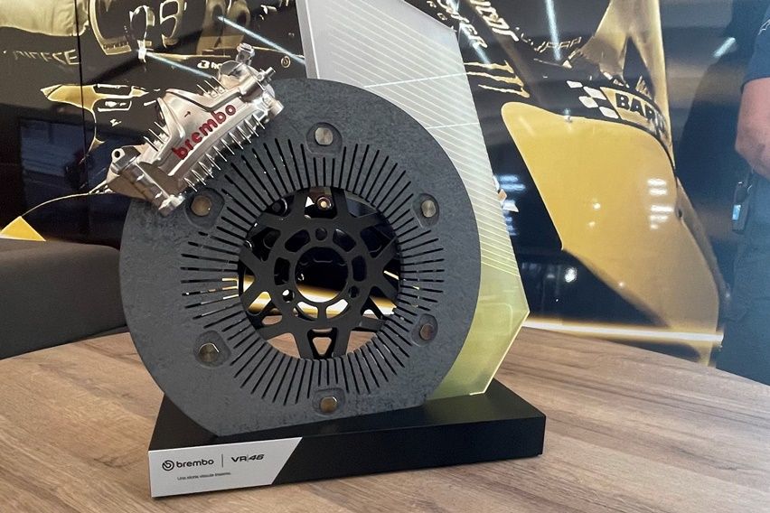 Trofi Brembo untuk Valentino Rossi
