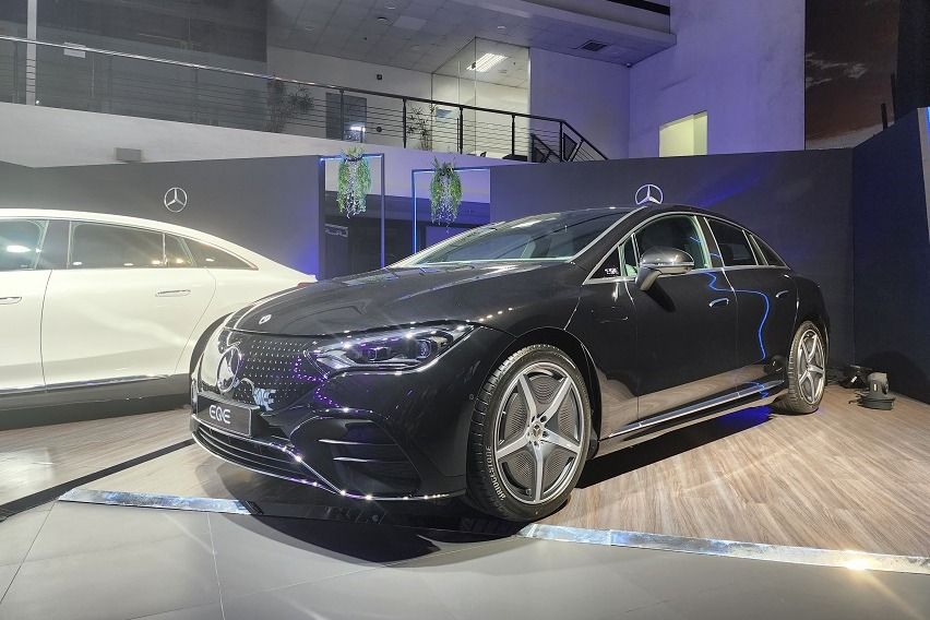 Mercedes-Benz EQE 350+ AMG Line