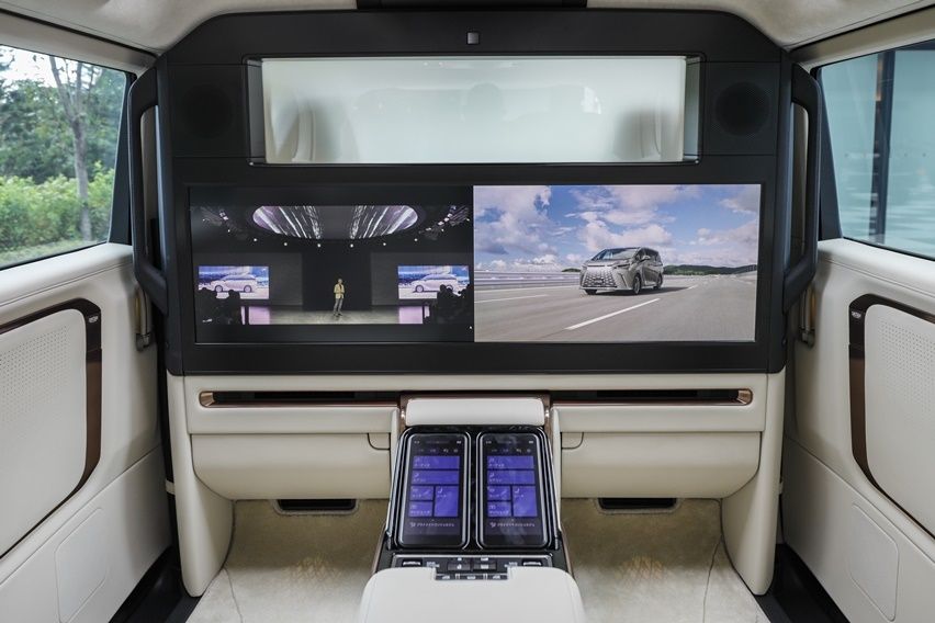 All New Lexus LM Hybrid