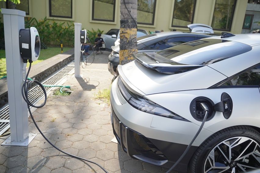 Charging Hyundai Ioniq 6