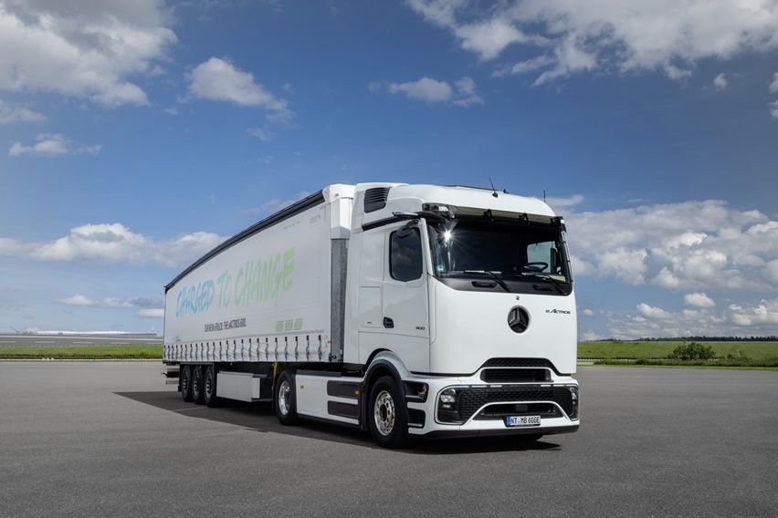 Mercedes-Benz Trucks Luncurkan eActros 600, Truk Listrik Heavy Duty dengan Jangkauan 500 km