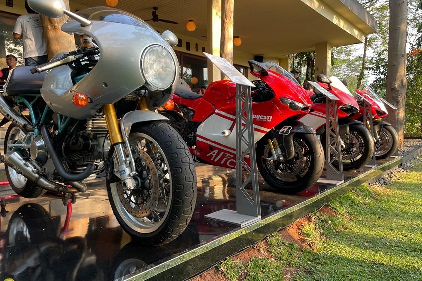 Francesco Bagnaia dan Enea Bastianini tim Ducati MotoGP