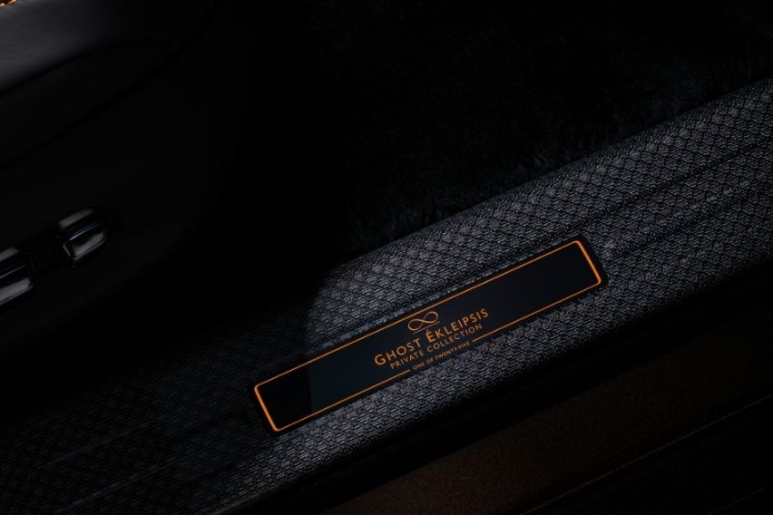 Rolls-Royce Black Badge Ghost Ékleipsis Private Collection (2)