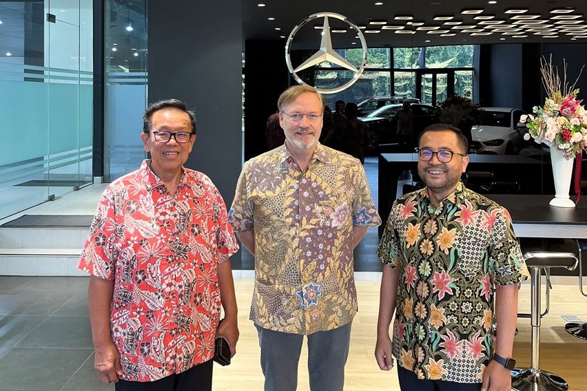 Roelof Lambert Kembali Pimpin Mercedes-Benz di Indonesia