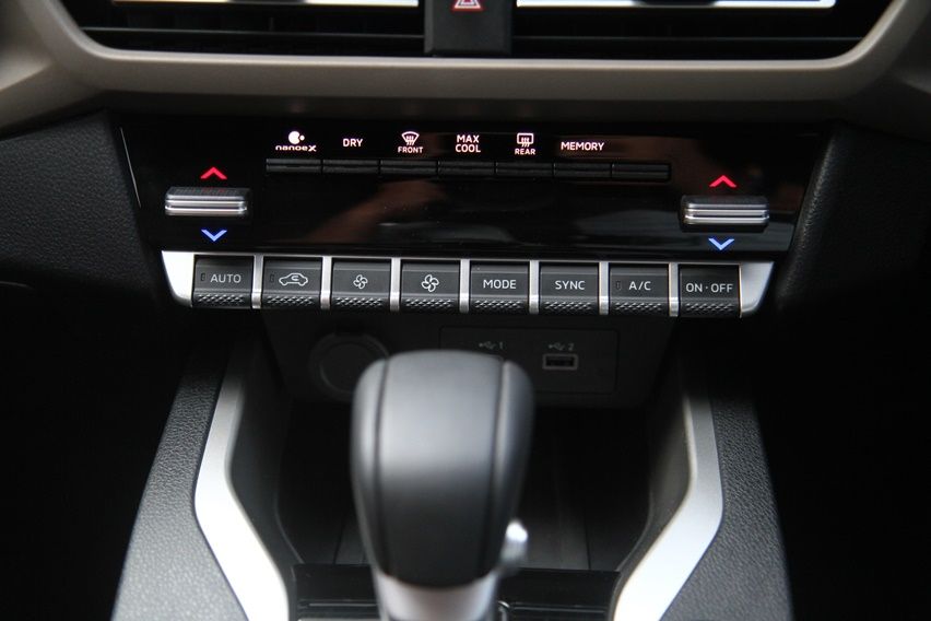 Mitsubishi XForce Ultimate