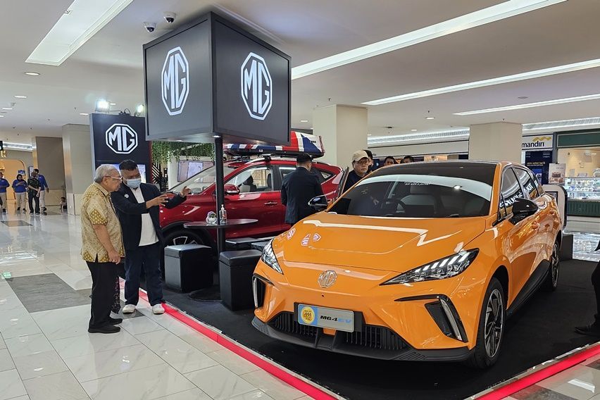 Melihat Lebih Dekat MG 4 EV Volcano Orange di Mall Kota Kasablanka