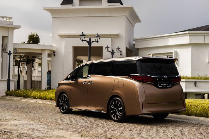 2024 Toyota Alphard