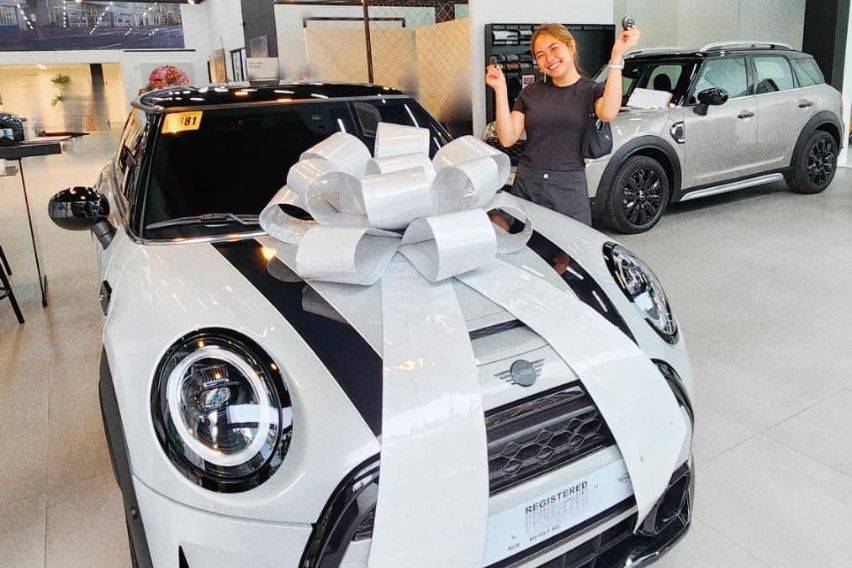 Yeng Constantino buys a new Mini 3-Door Cooper S