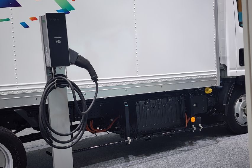 Isuzu Elf EV at JMS 2023