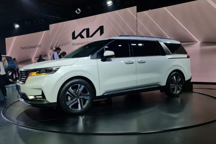 การปรับโฉม Kia Carnival ภาพเผย ยกเครื่องสไตล์ใหม่