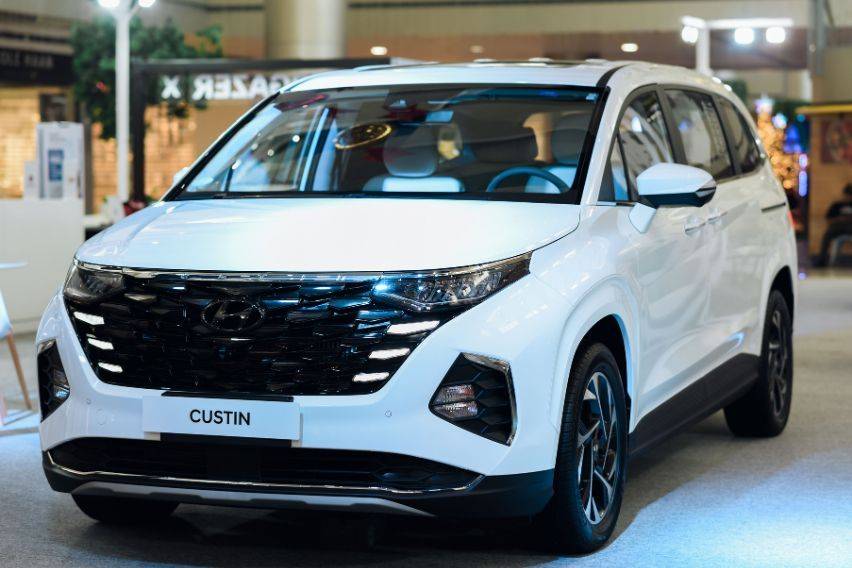 Hyundai Custin: 3 conservative colors