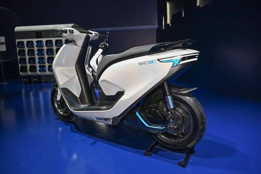 Honda SC e: electric scooter concept breaks cover in Japan