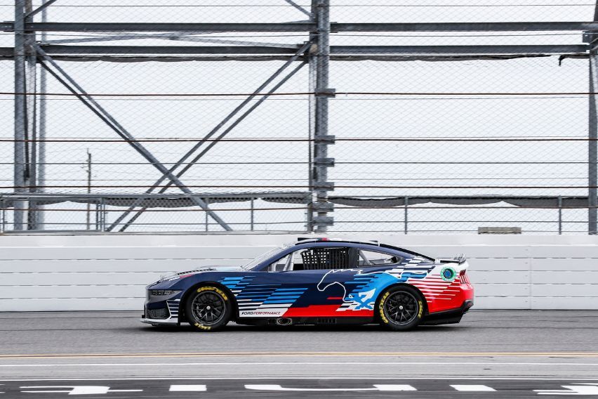 2024 NASCAR Cup Series Mustang Dark Horse