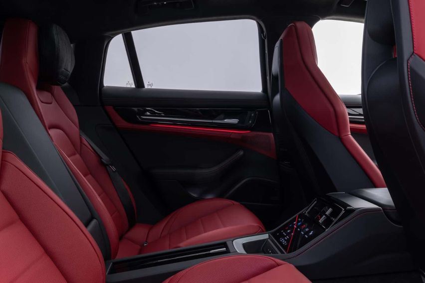 เผยโฉมภายในปอร์เช่ Panamera ใหม่