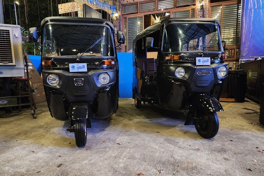 Bajaj Black Bida Edition