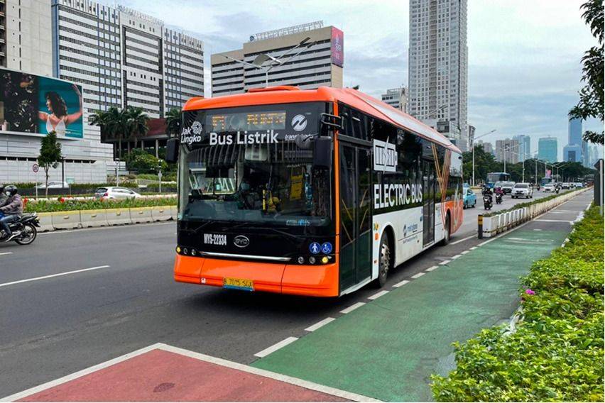 Pertamina Kerja Bareng VKTR Kembangkan e-MaaS untuk Bus Listrik