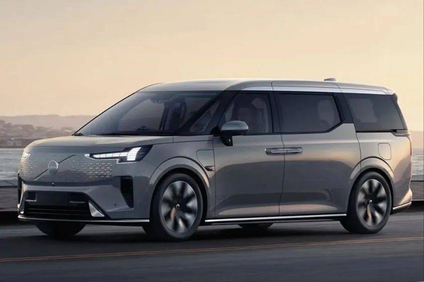Volvo introduces the fully-electric EM90 MPV Volvo introduces the fully-electric EM90 MPV