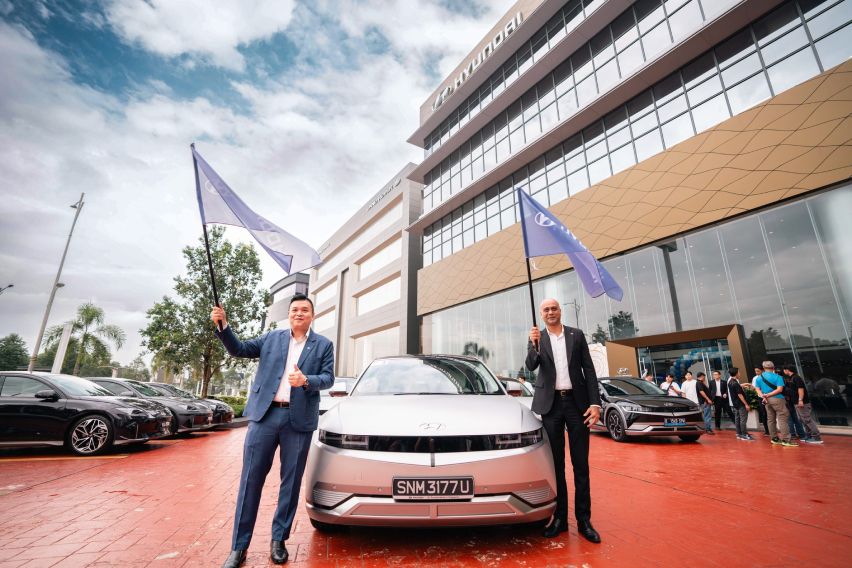 Hyundai Ioniq 5 convoy 