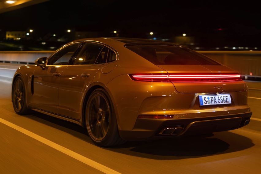 2024 Porsche Panamera 