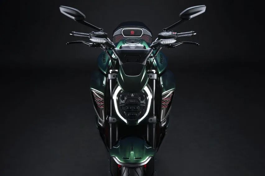 เผยโฉม Bentley 2024 Ducati Diavel จำกัดเพียง 500 คันเท่านั้น 