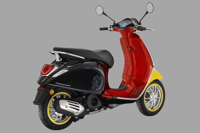 Disney Mickey Mouse Edition by Vespa