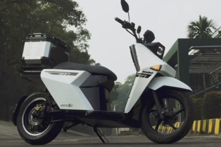 EV-Scooter Buatan PT Pindad Bisa Melesat Sejauh 100 Km Sekali Cas