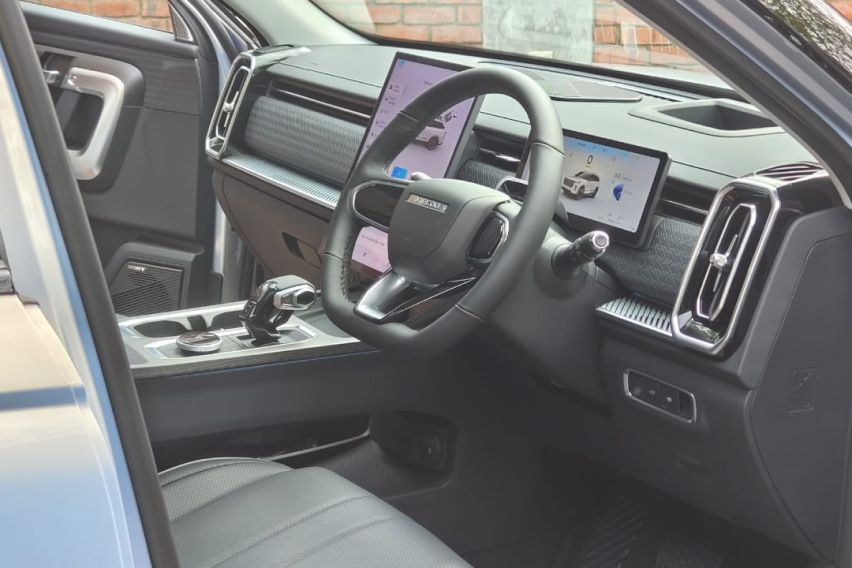 JAECOO J7 INTERIOR