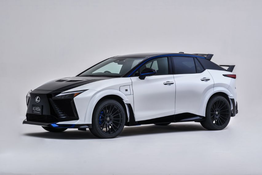 Lexus Sajikan Inspirasi Modifikasi Mobil Premium di Tokyo Auto Salon 2024
