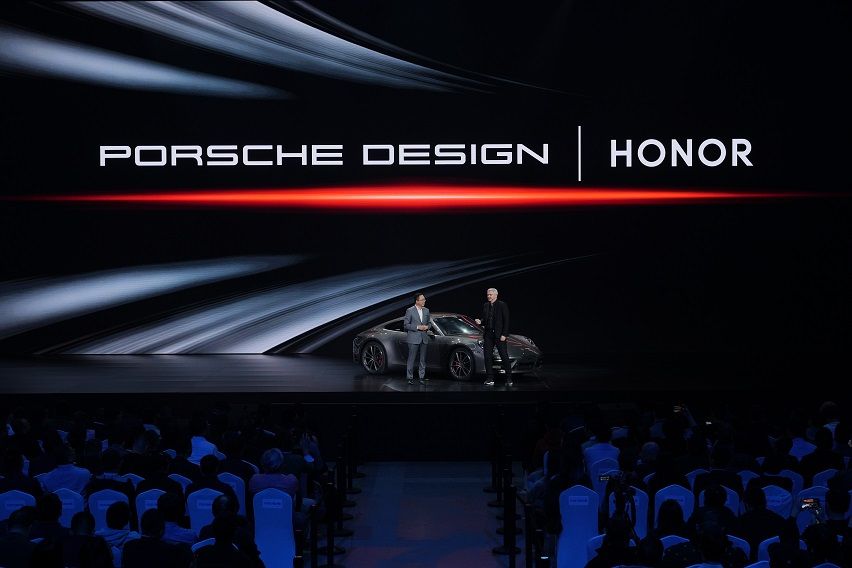 Porsche Design Honor Magic V2 RSR