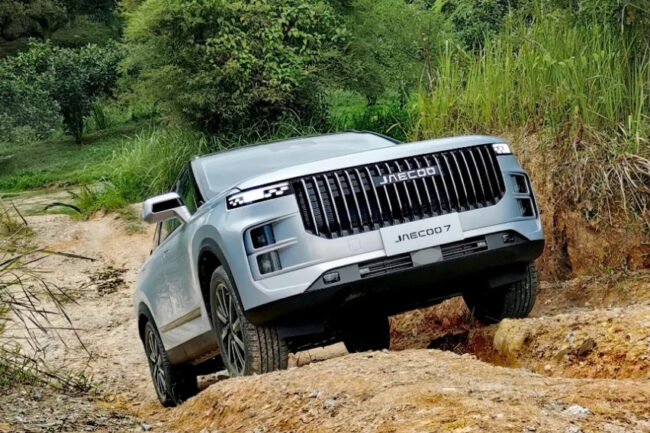 Jaecoo J7 off-road Malaysia