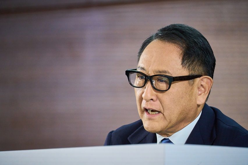 Akio Toyoda Meminta Maaf Atas Skandal yang Menimpa Hino, Daihatsu, dan Toyota