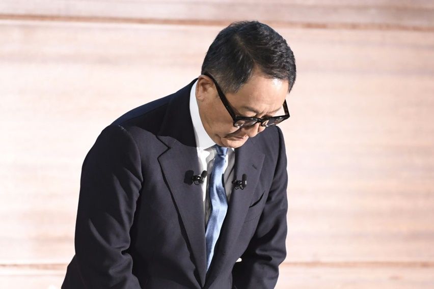 Akio Toypda meminta maaf