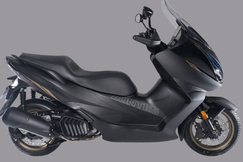 Zontes E125 maxi-scooter debuts in Europe; will it come to Malaysia?