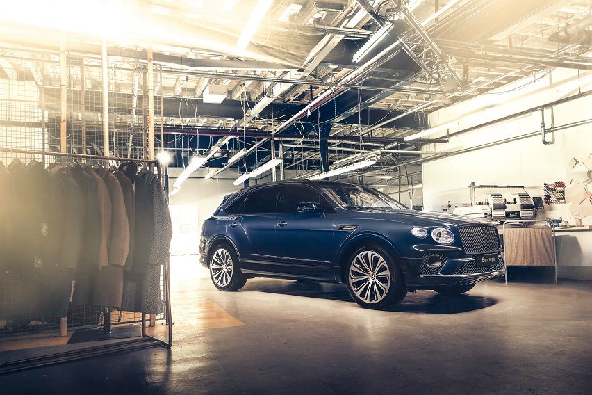 Bentley Private White VC Bentayga 1