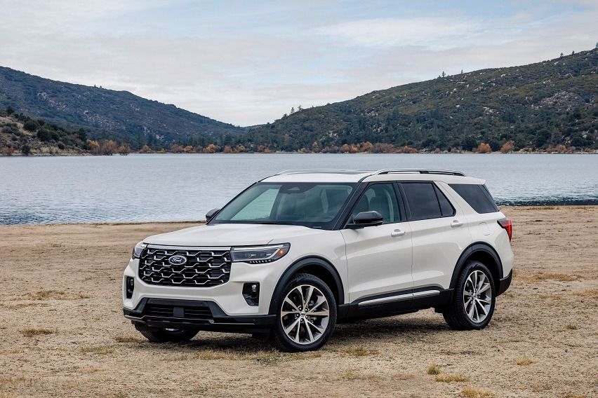 2025 Ford Explorer Platinum