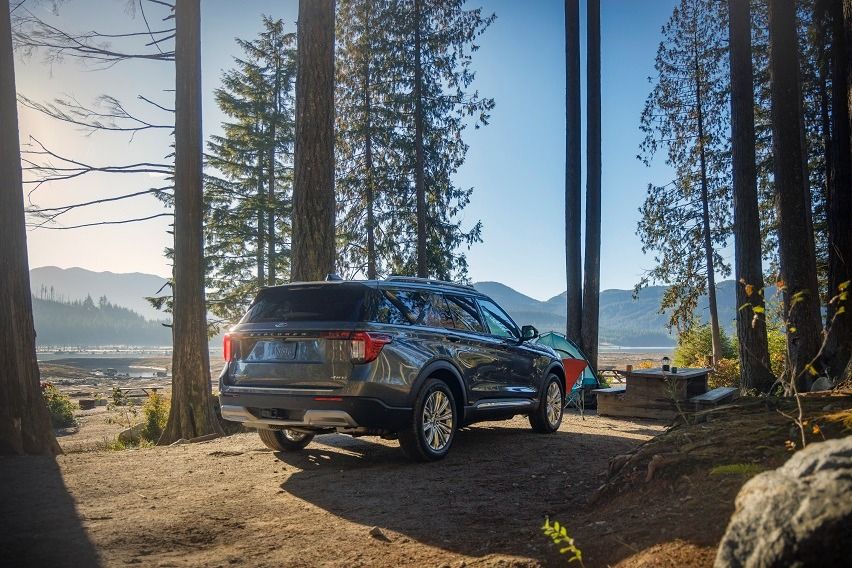 2025 Ford Explorer Platinum