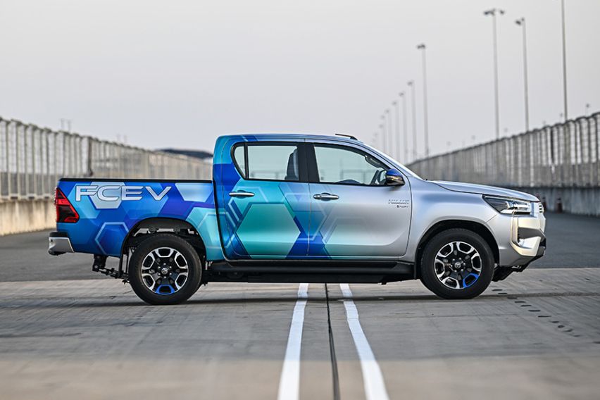 Toyota Hilux FCEV concept