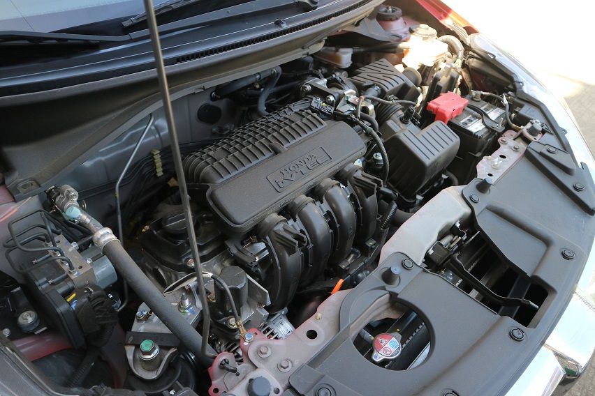 Honda Brio V CVT by Juan Paulo Papa 13