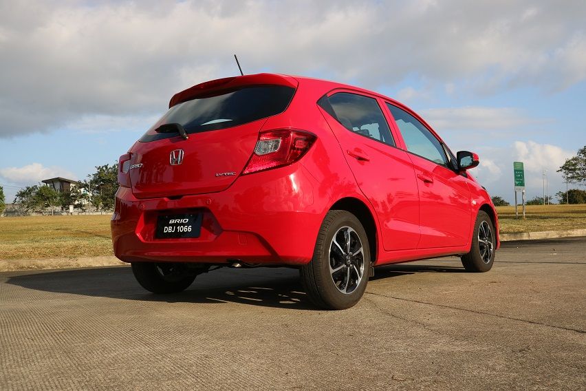 Honda Brio V CVT by Juan Paulo Papa 4