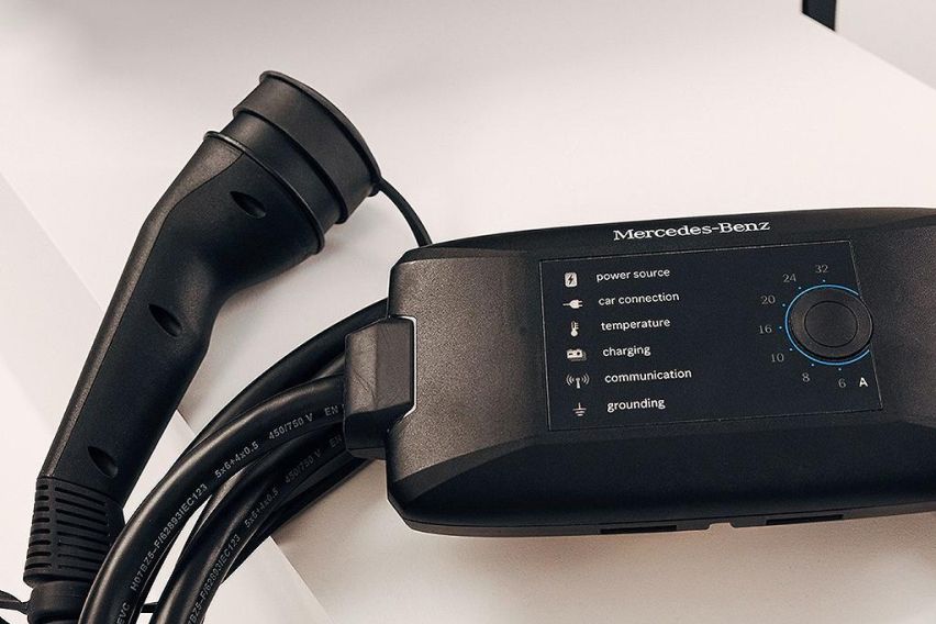 Mercedes-Benz Flexible Charging System Pro