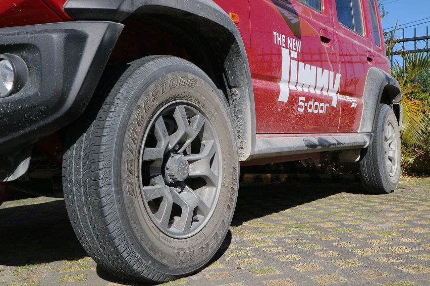 Suzuki Jimny 5-Door by Juan Paulo Papa 11