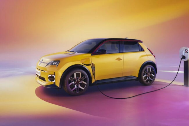 Renault 5 EV charging