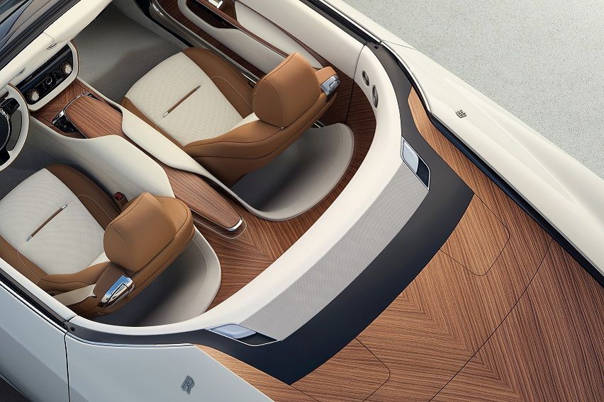 Rolls Royce Arcadia Droptail 2