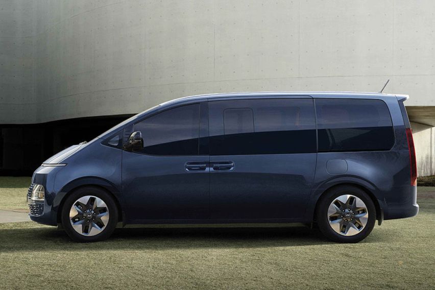 2024 Hyundai Staria Hybrid