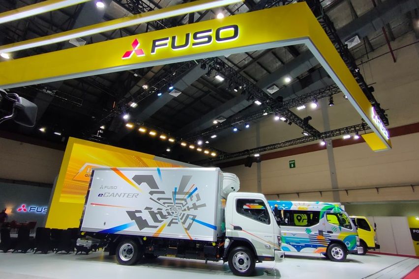 Mitsubishi Fuso at GIICOMVEC