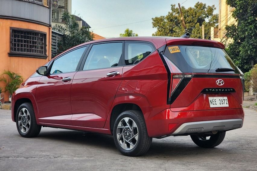 Hyundai Stargazer GLS Premium