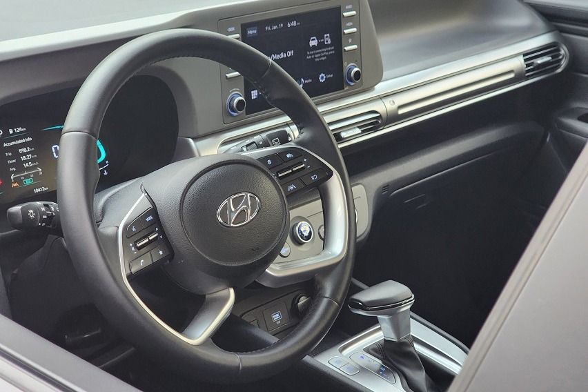 Hyundai Stargazer GLS Premium