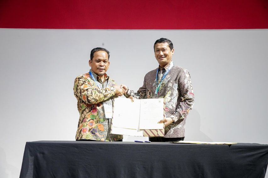 Hino di GIICOMVEC 2024