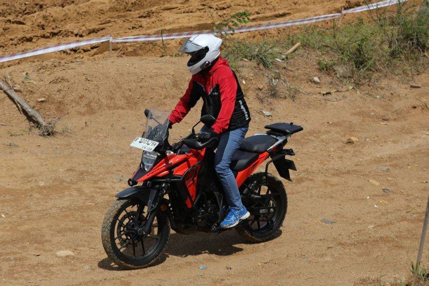 Test Ride Suzuki V-Strom 250SX: Jajal Kapabilitas Motor Tualang di Lintasan Off-Road!